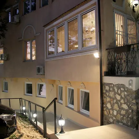 شقة Aida Center